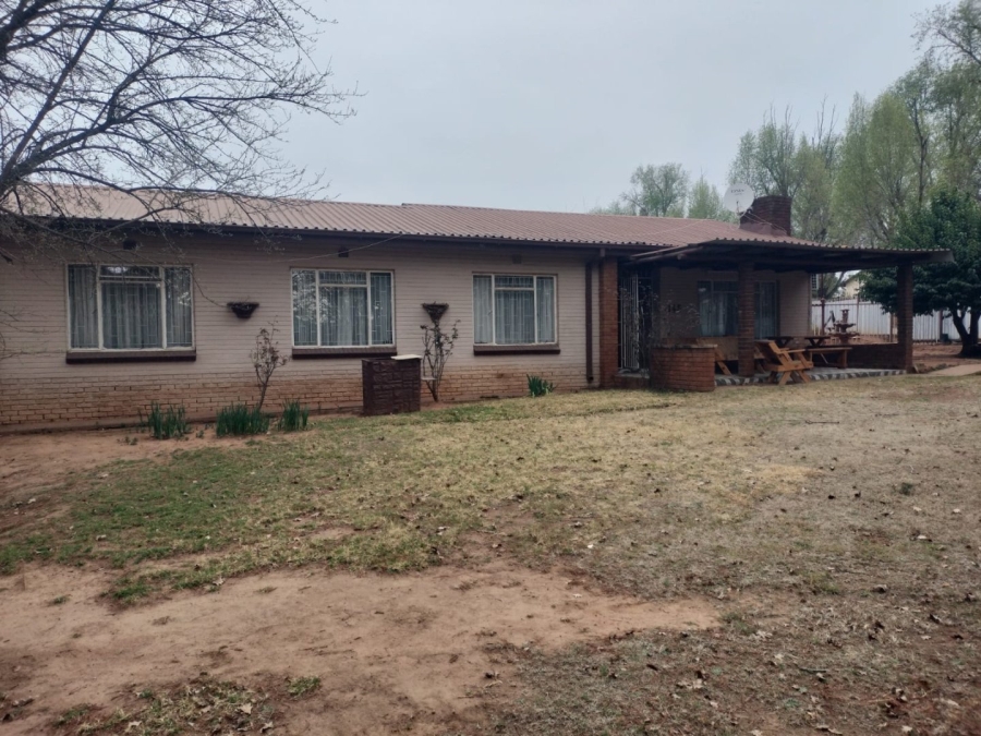 3 Bedroom Property for Sale in Ficksburg Free State